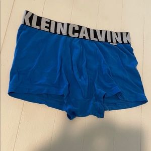 Calvin Klein Men’s Medium
